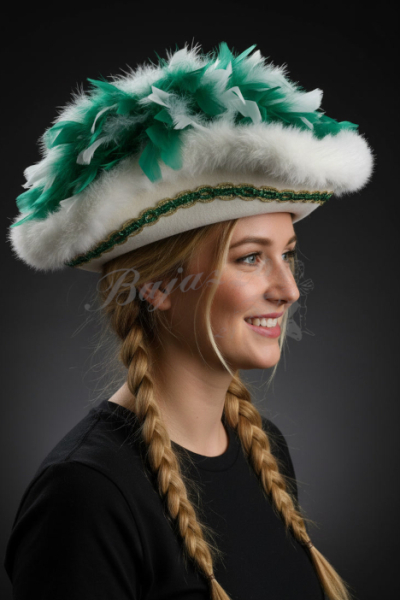 Grün-weißer Kindermariechenhut aus Wollfilz